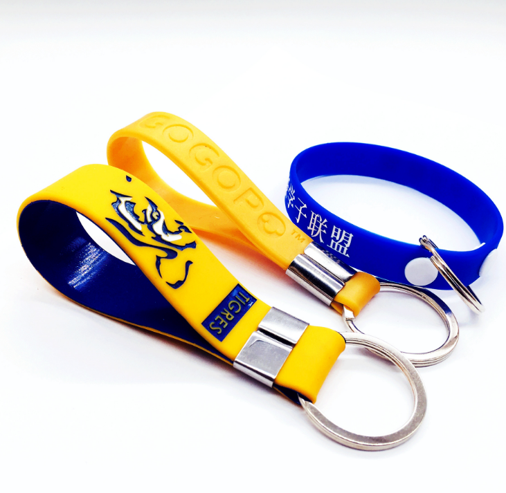 Silicone keychain with key-ring