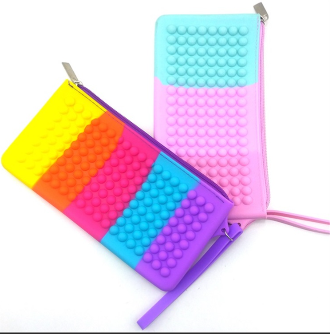 Silicone coin pouch