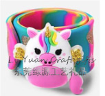 Silicone snap bracelet with icon